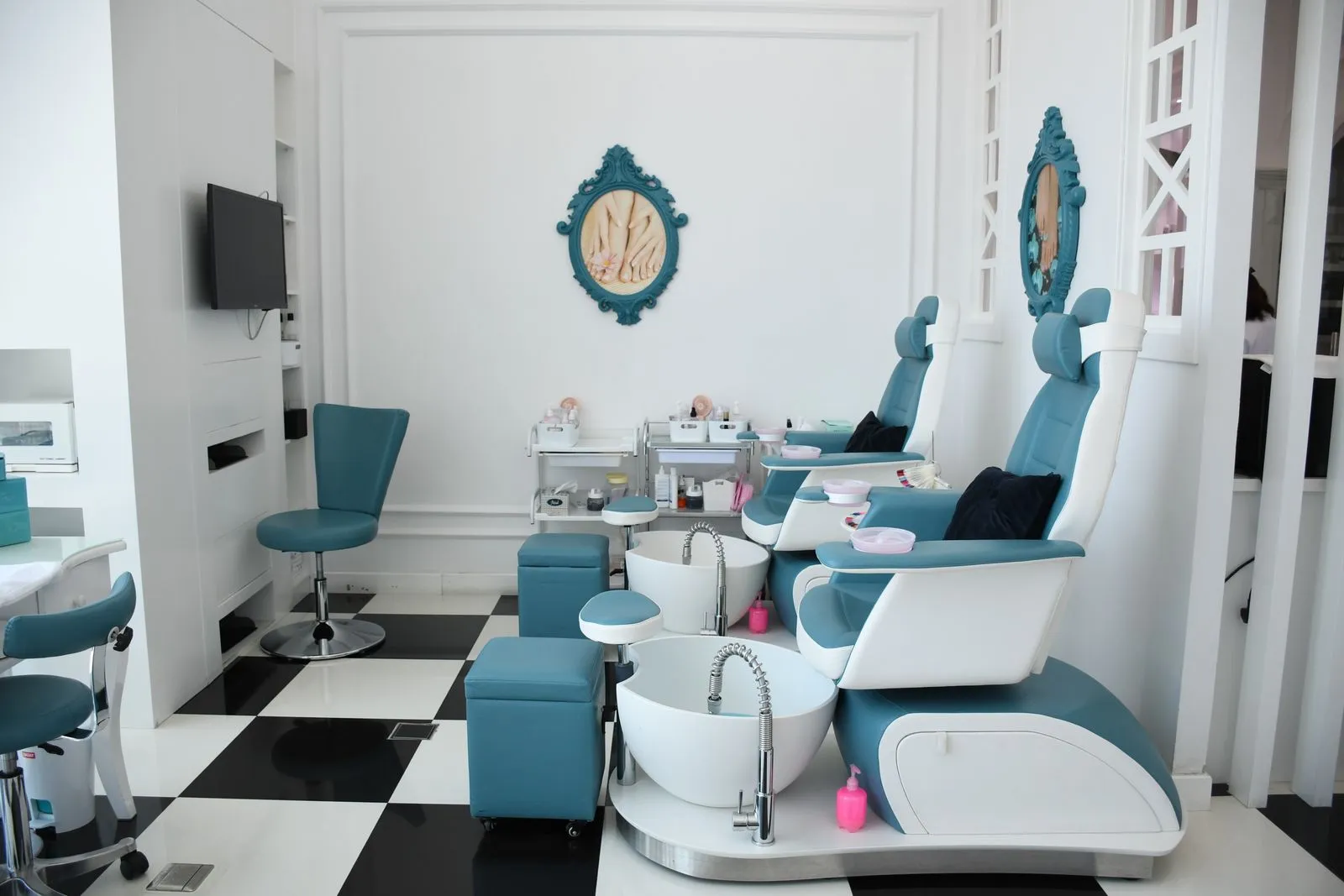 How to Prepare for a Pedicure Appointment